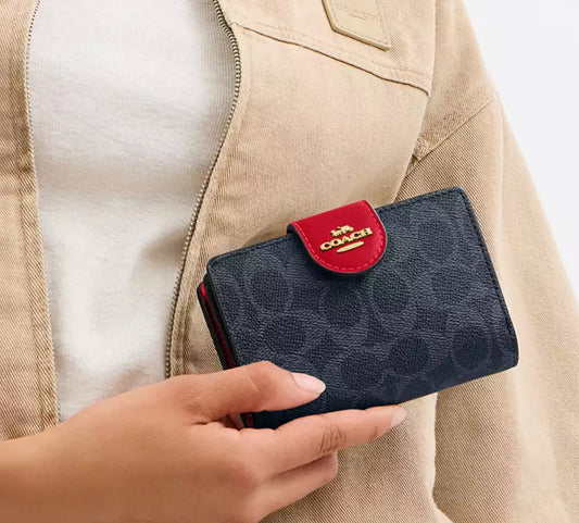 Pre orden - Medium Corner Zip Wallet In Signature Canvas